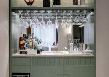11 Dining Rooms That Serve Up Drinks Without a Bar Cart Taking Over