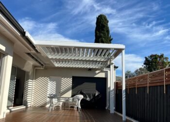 Geelong louvred pergola for all weather outdoor living