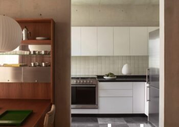 Mariel Lozano Studio "optimises compact layout" of Mexico City apartment with custom furniture Mariel Lozano Studio "optimises compact layout" of Mexico City apartment with custom furniture