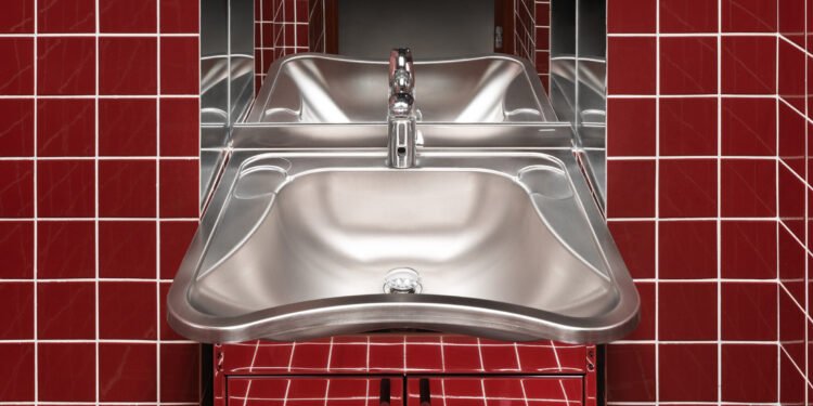 NM3 designs “truly classic bar for Milan”