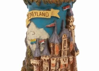 Vintage Candles to Collect: Avon, Max Factor, Disney, and Pop Culture Scented Candles