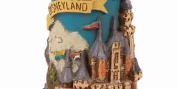 Vintage Candles to Collect: Avon, Max Factor, Disney, and Pop Culture Scented Candles